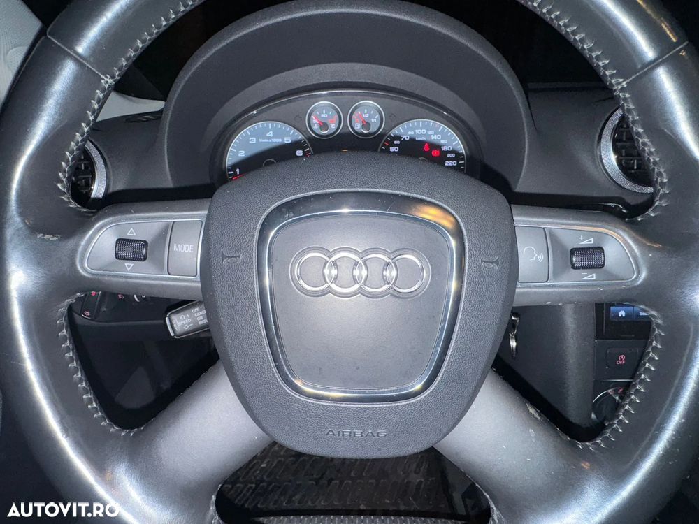 Audi A3 1.4 TFSI Sportback S tronic Ambiente - 25