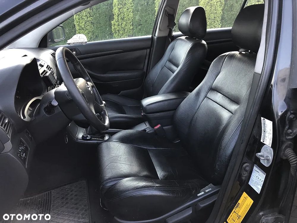 Toyota Avensis 2.2 D-CAT Executive - 2