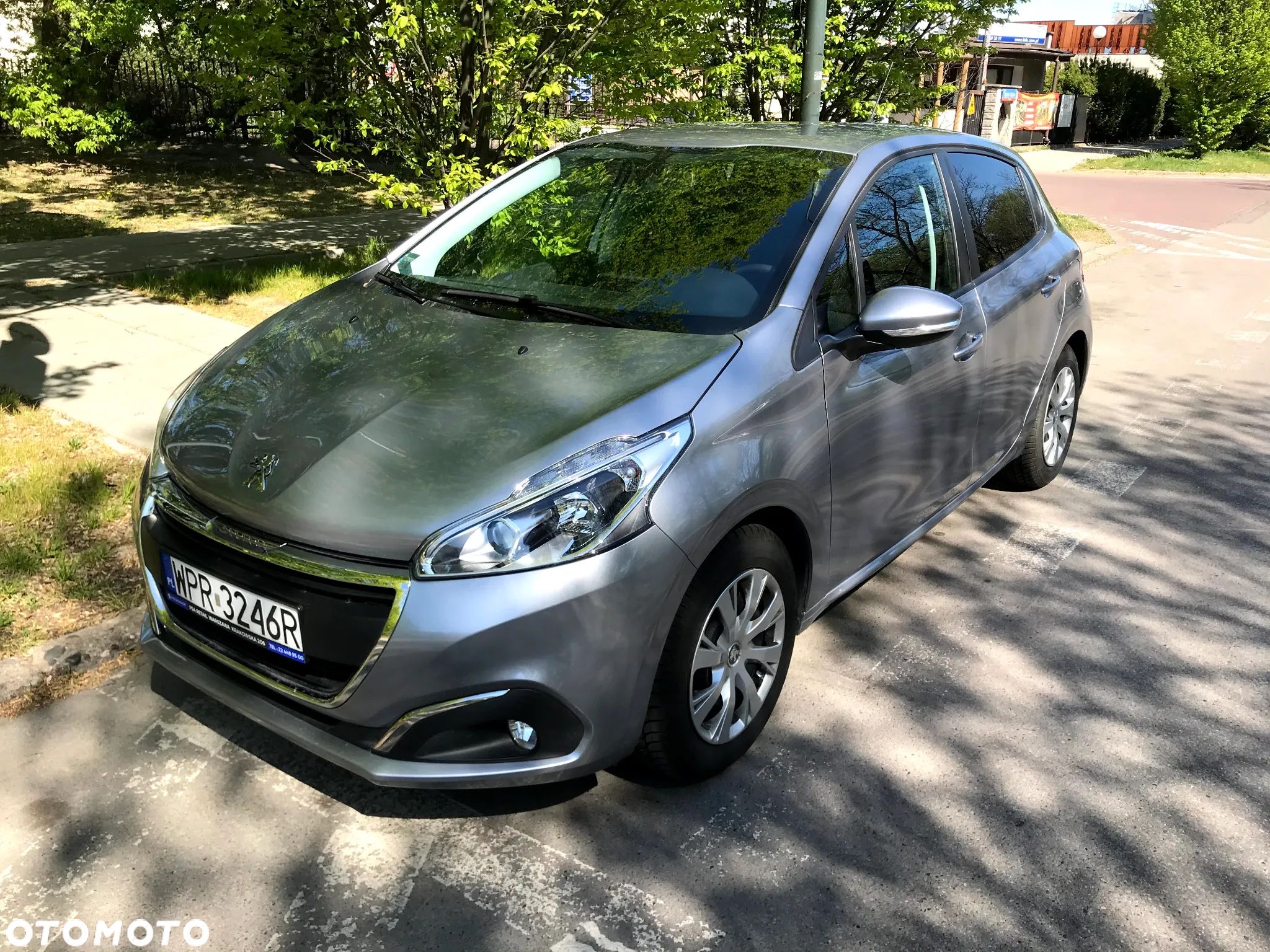 Peugeot 208 - 1