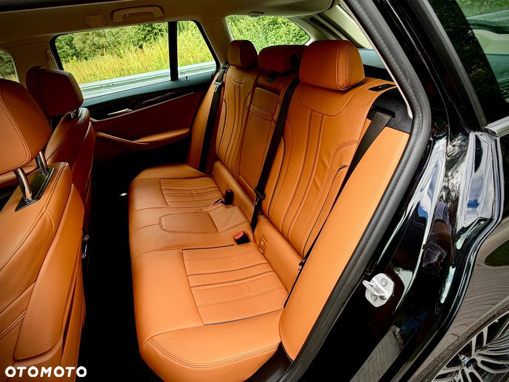 BMW Seria 5 530d xDrive - 24
