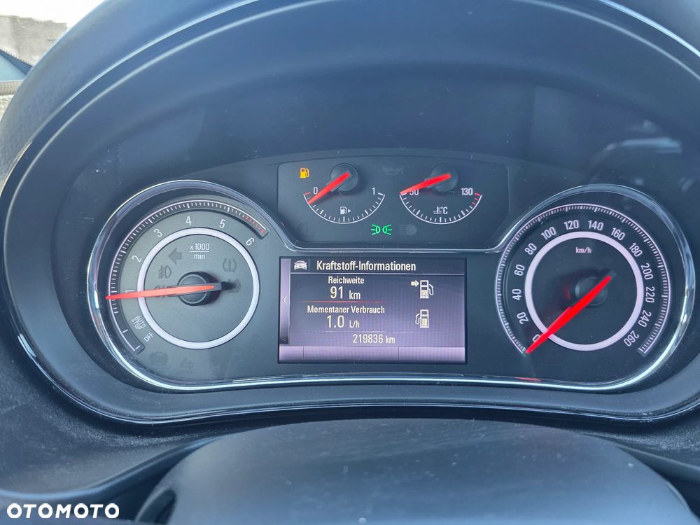 Opel Insignia - 31