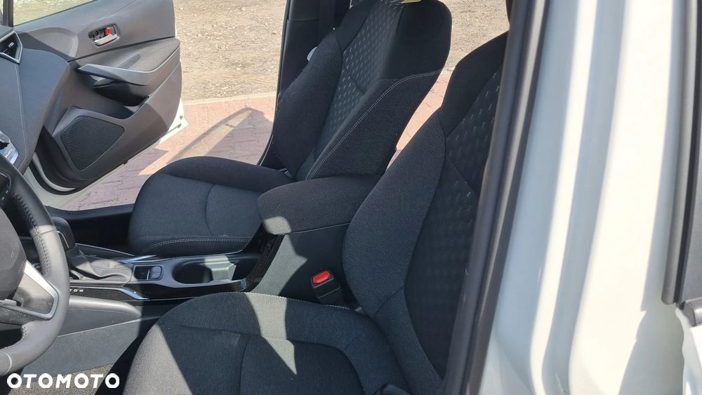 Toyota Corolla 1.8 Hybrid Active - 27