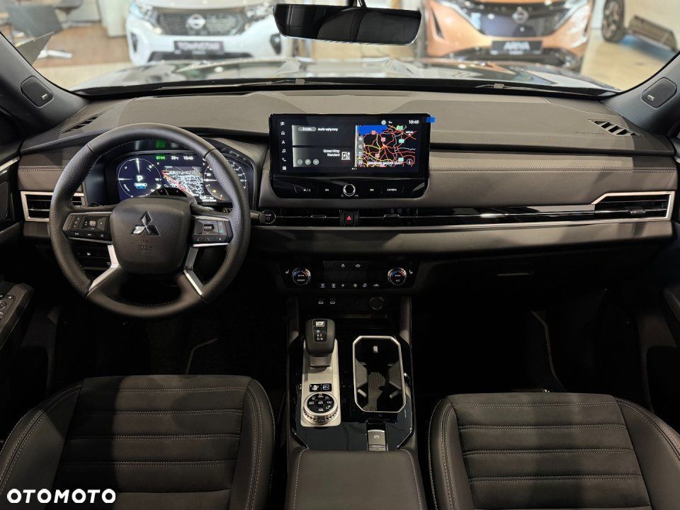 Mitsubishi Outlander - 11