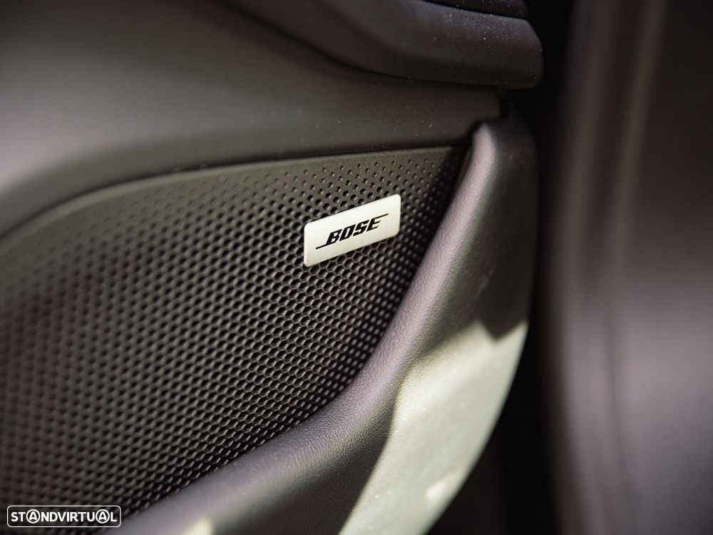 Porsche Taycan Bateria Performance Plus - 15