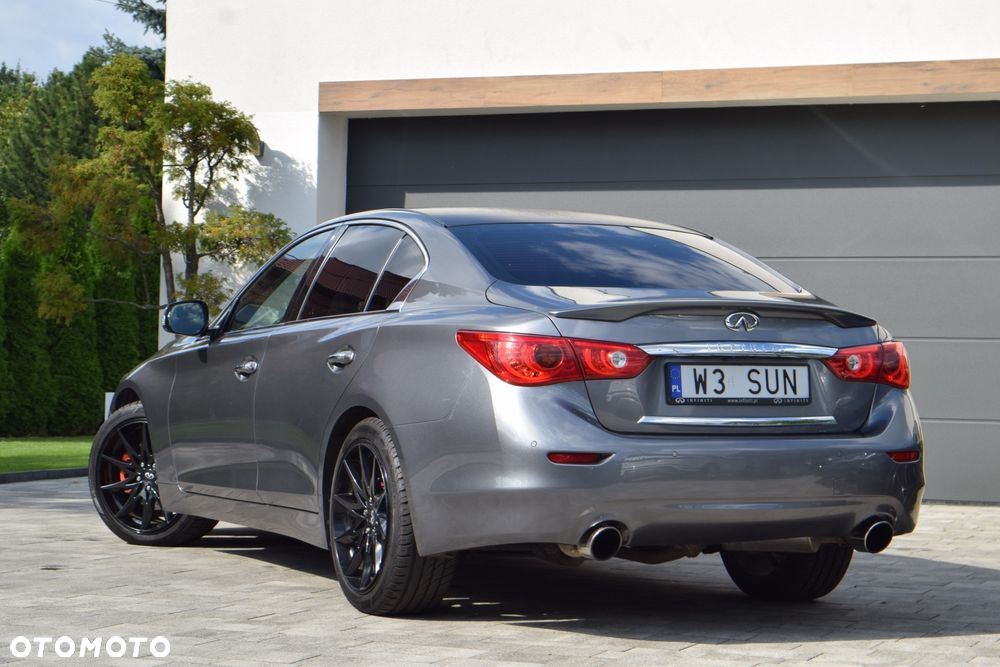 Infiniti Q50 2.0t Sport Sound Studio by Bose - 3