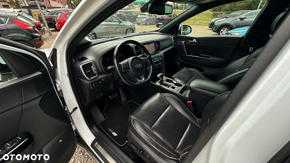 Kia Sportage 2,0 CRDI AWD GT Line - 5