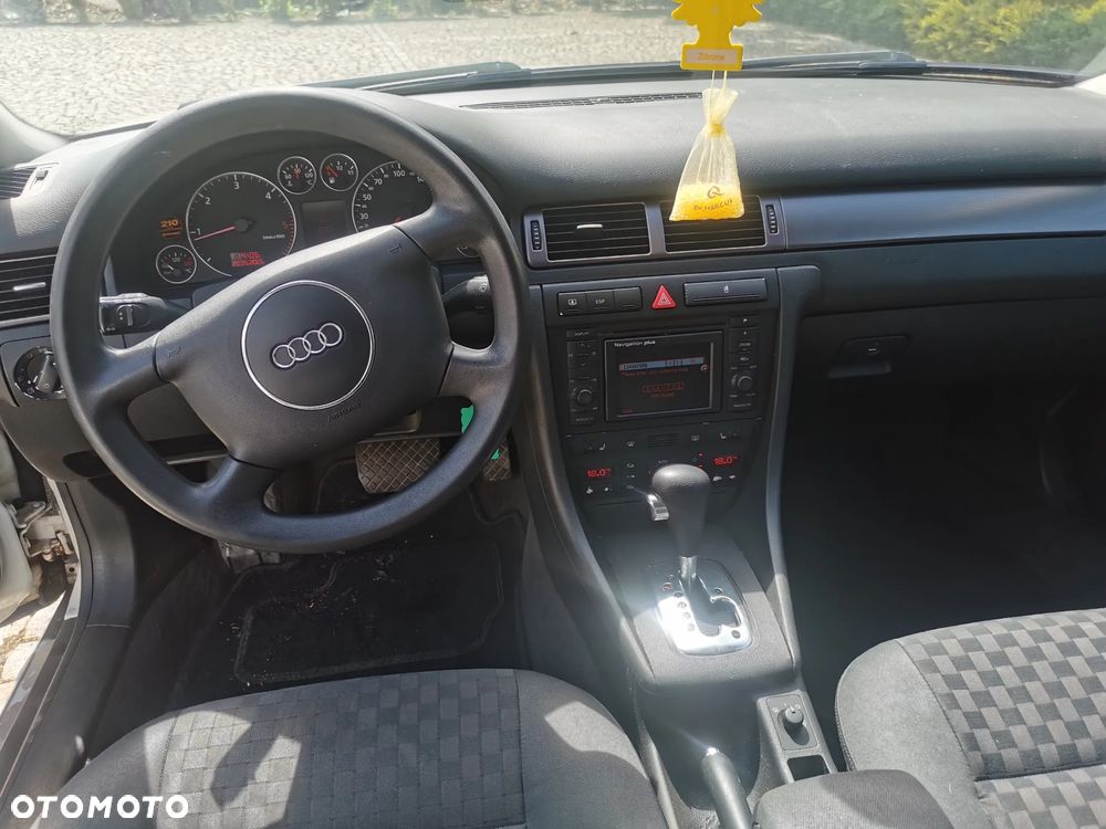 Audi A6 Limousine 2.5 TDI Multitronic - 8
