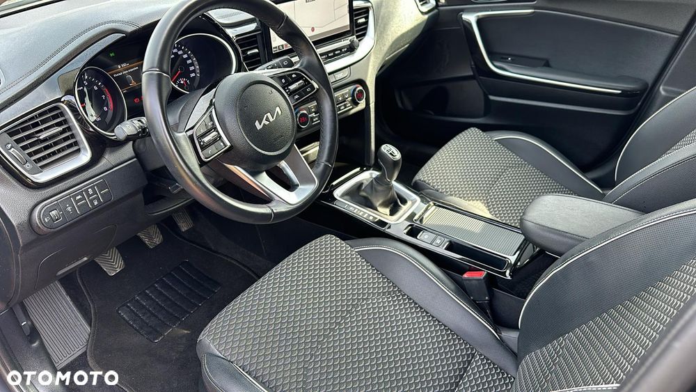 Kia Ceed 1.0 T-GDI 120 OPF Vision - 9