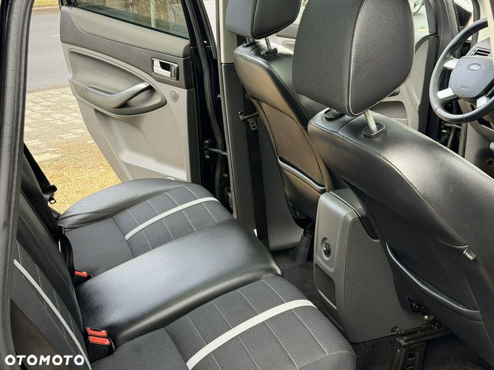 Ford Kuga - 20
