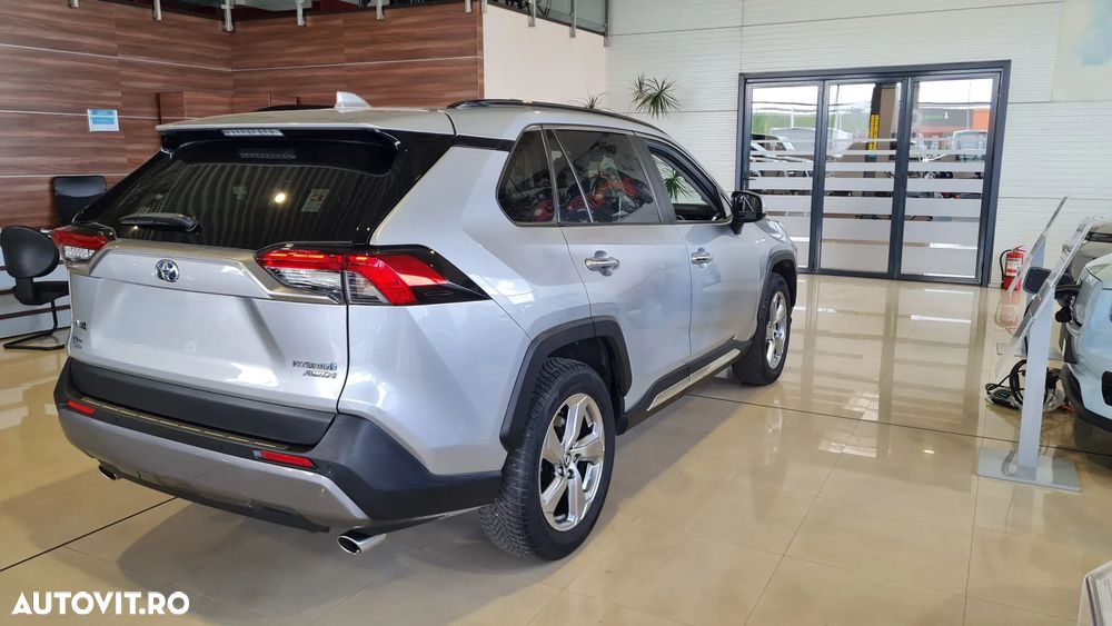 Toyota RAV4 2.5 4x4 Lounge - 4