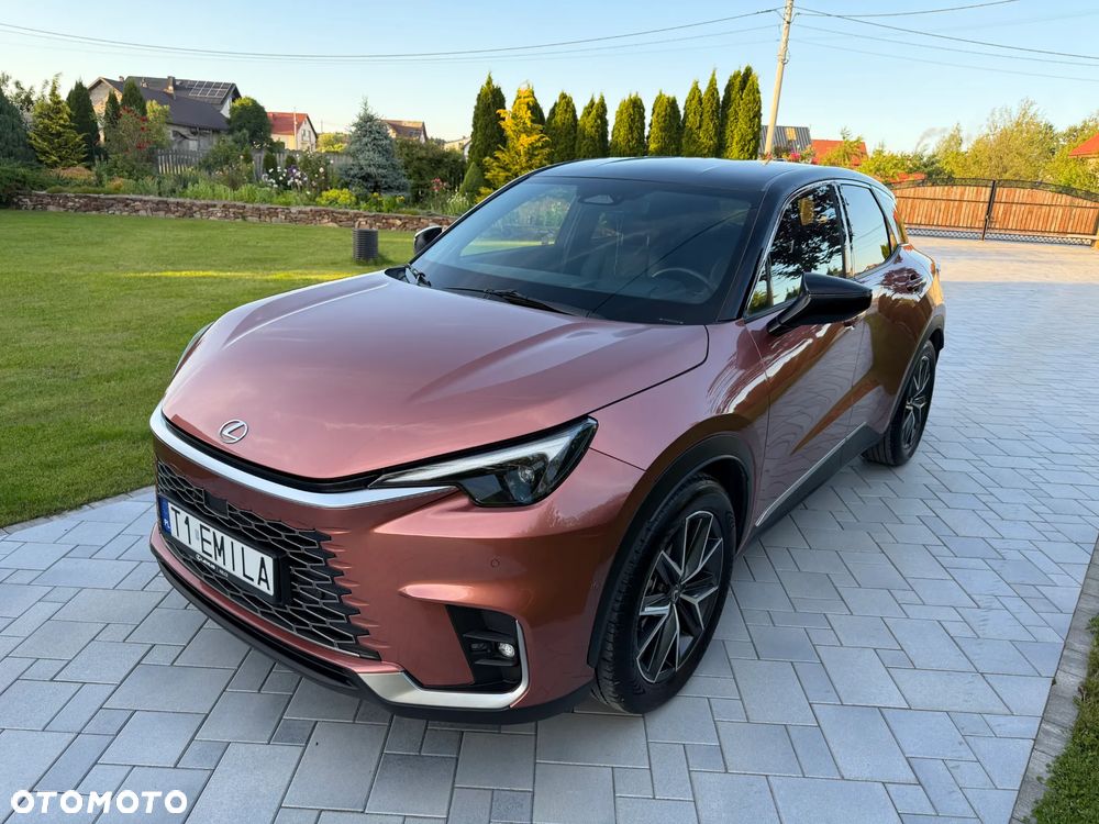 Lexus LBX 1.5 Hybrid Cool AWD - 1