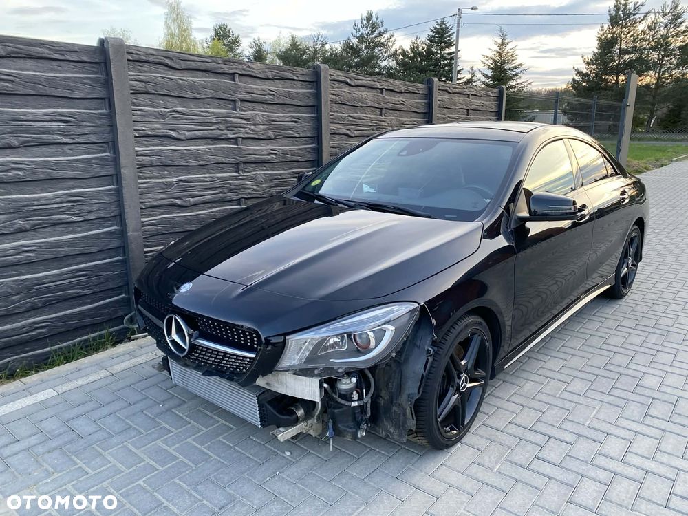 Mercedes-Benz CLA 220 CDI 7G-DCT AMG Line - 32