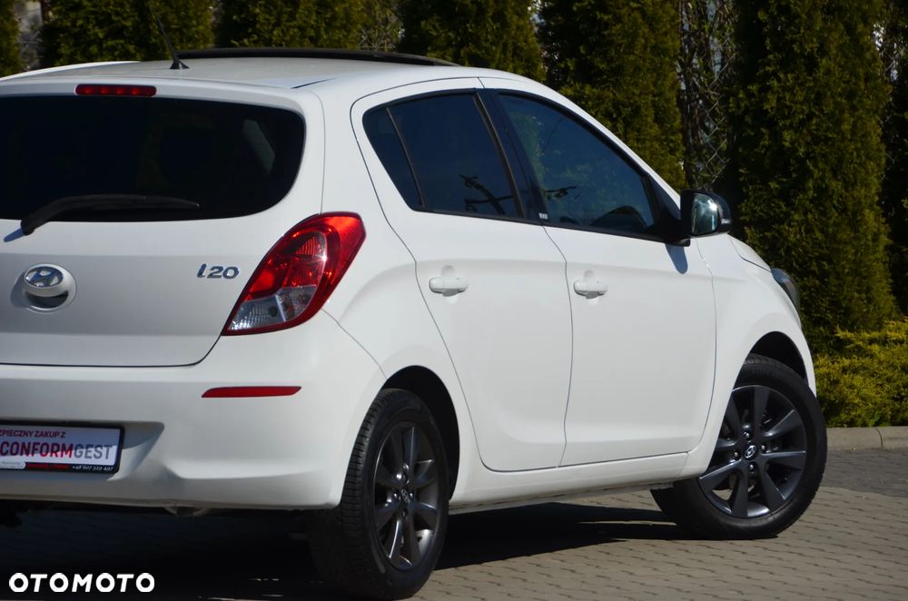 Hyundai i20 - 20