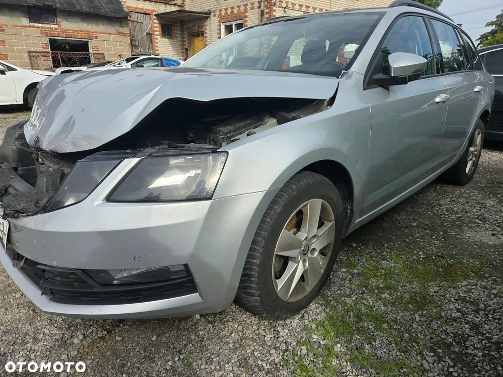 Skoda Octavia 1.6 TDI Ambition - 4