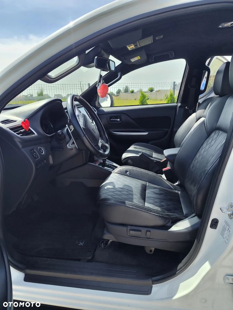 Mitsubishi L200 - 20