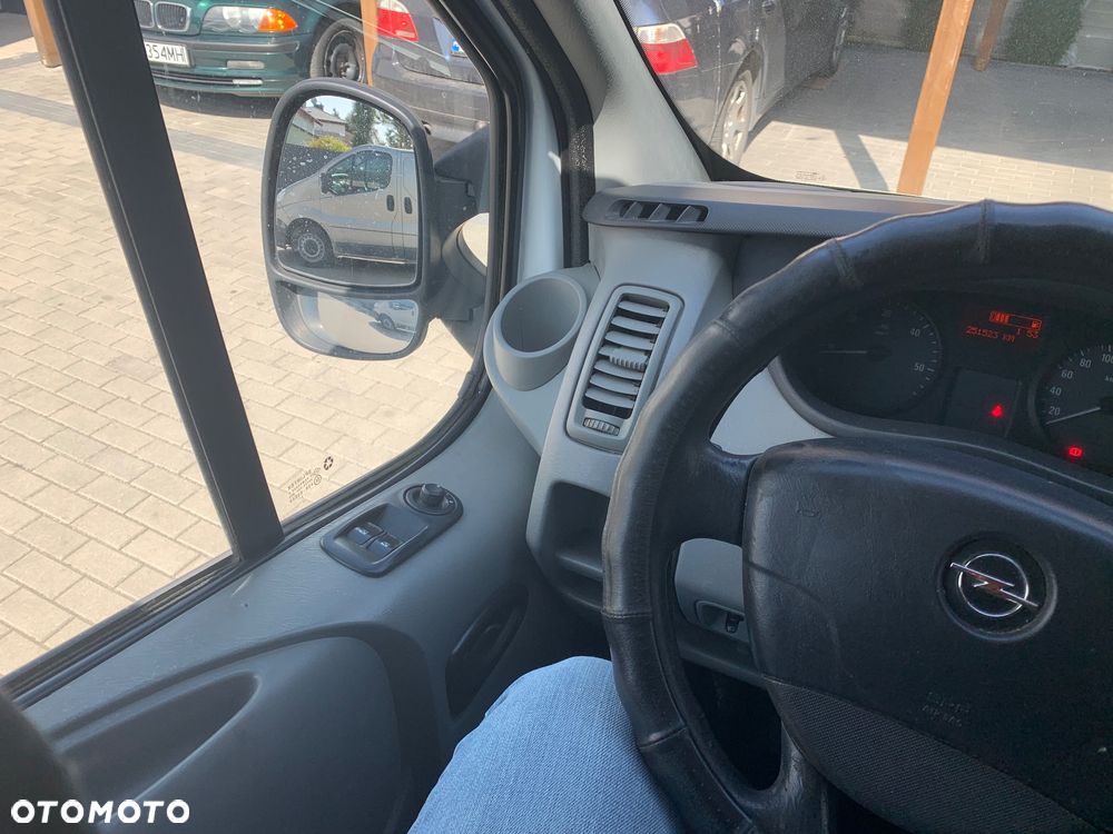 Opel VIVARO - 17
