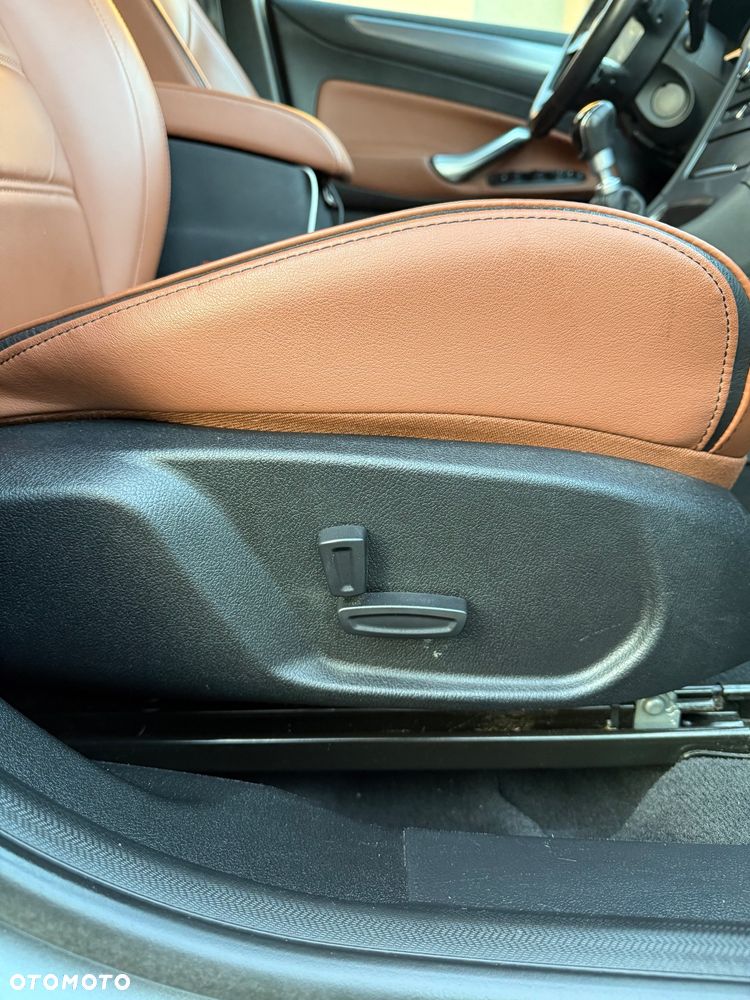 Ford Mondeo 1.6 TDCi Start-Stopp Titanium - 13