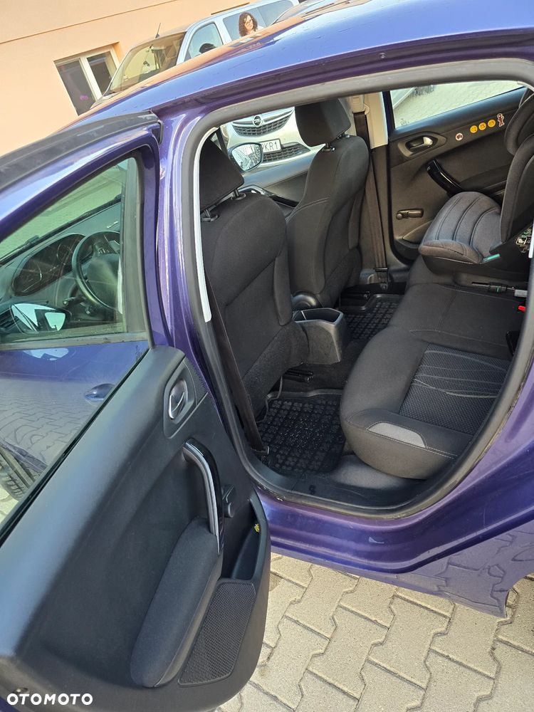 Peugeot 208 1.2 PureTech Active - 6