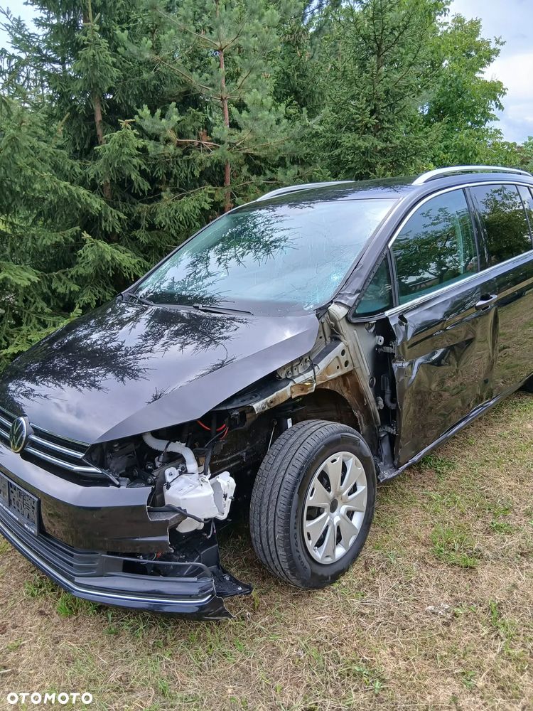 Volkswagen Touran 2.0 TDI SCR Comfortline - 19