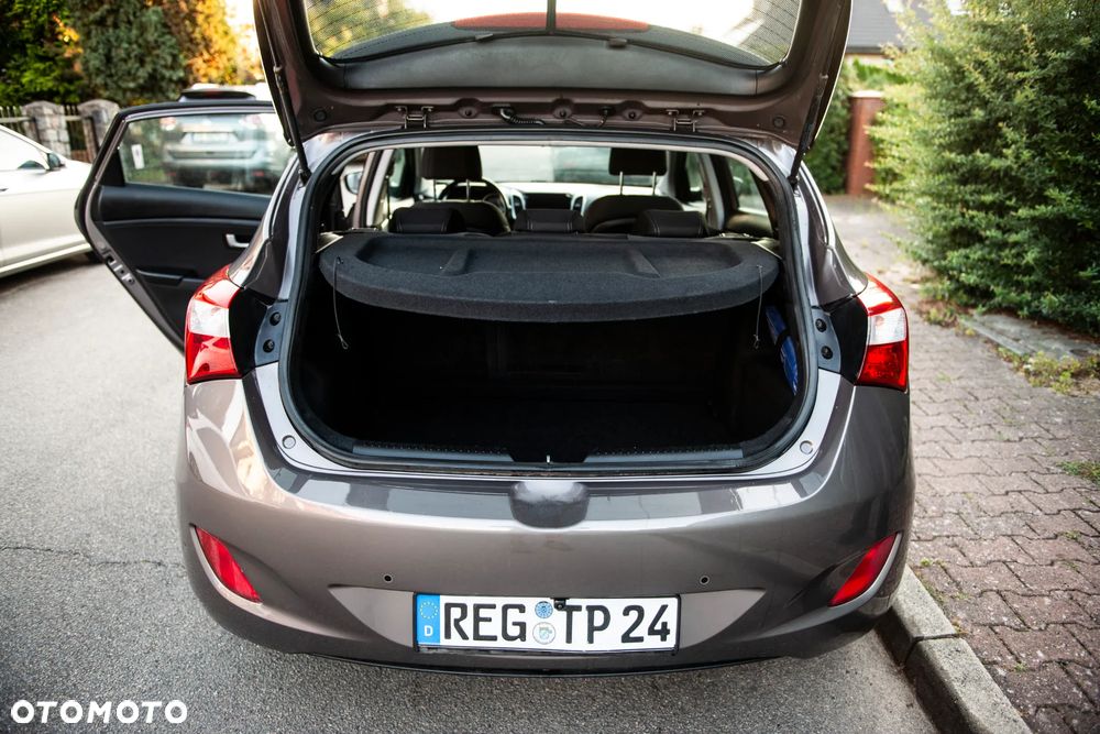 Hyundai i30 1.4 Comfort - 14