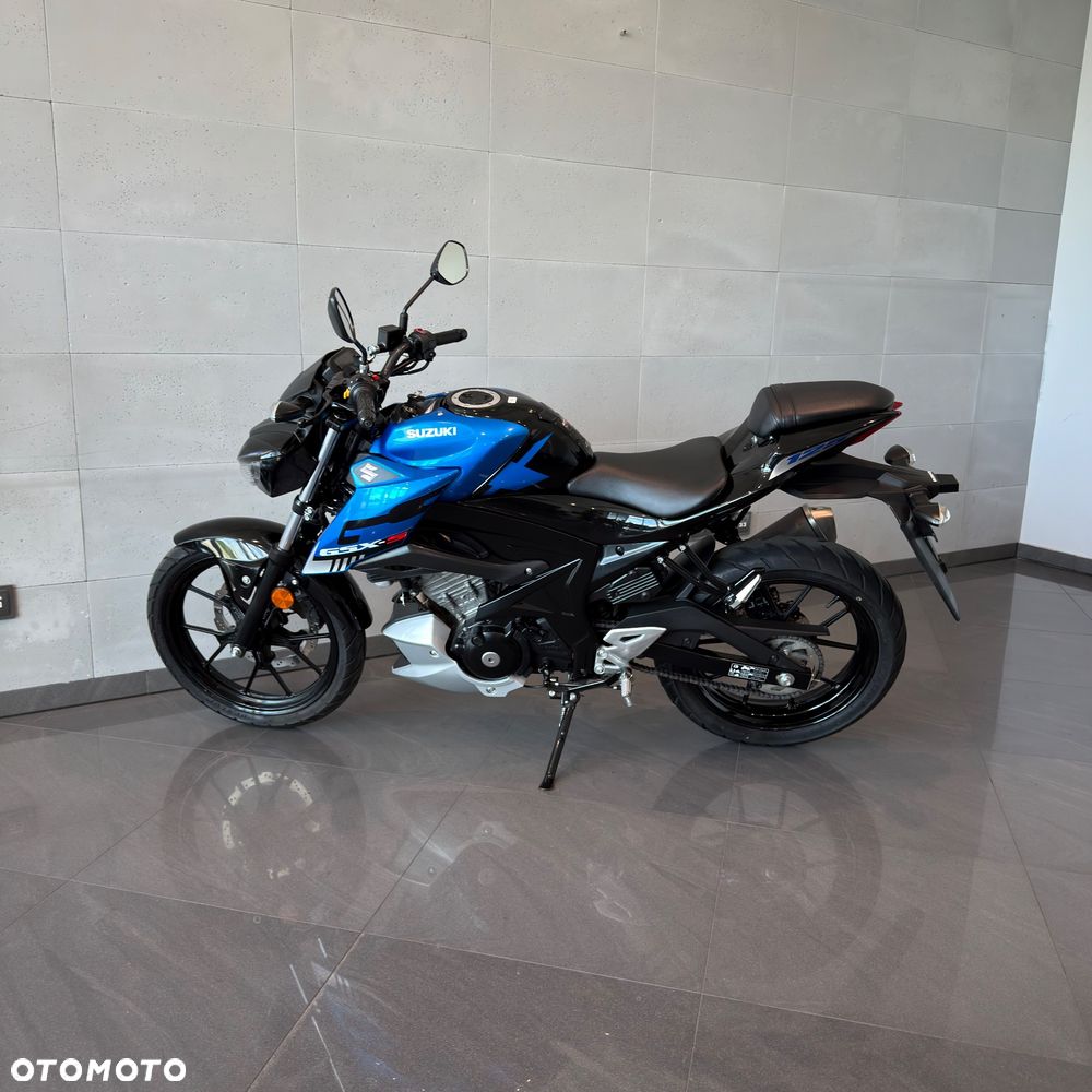 Suzuki GSX - 6