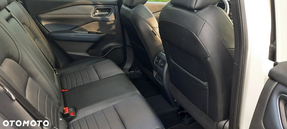 Nissan Qashqai 1.3 DIG-T mHEV 4x4 Tekna+ Xtronic - 13