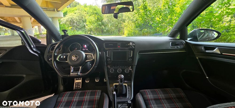 Volkswagen Golf 2.0 TSI GTI - 10