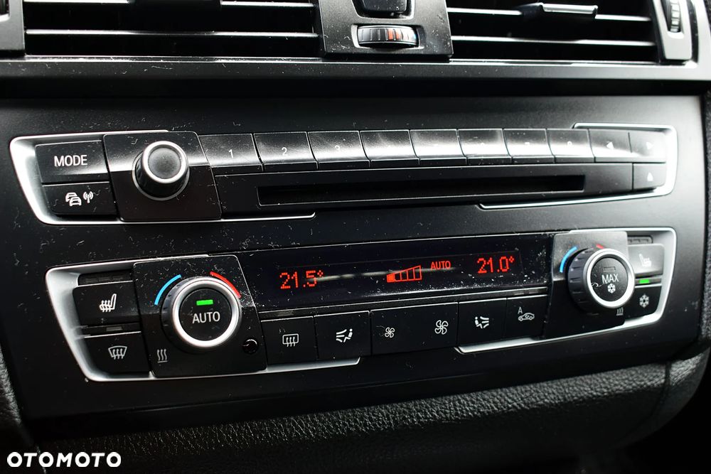 BMW Seria 1 118i Sport Line - 13