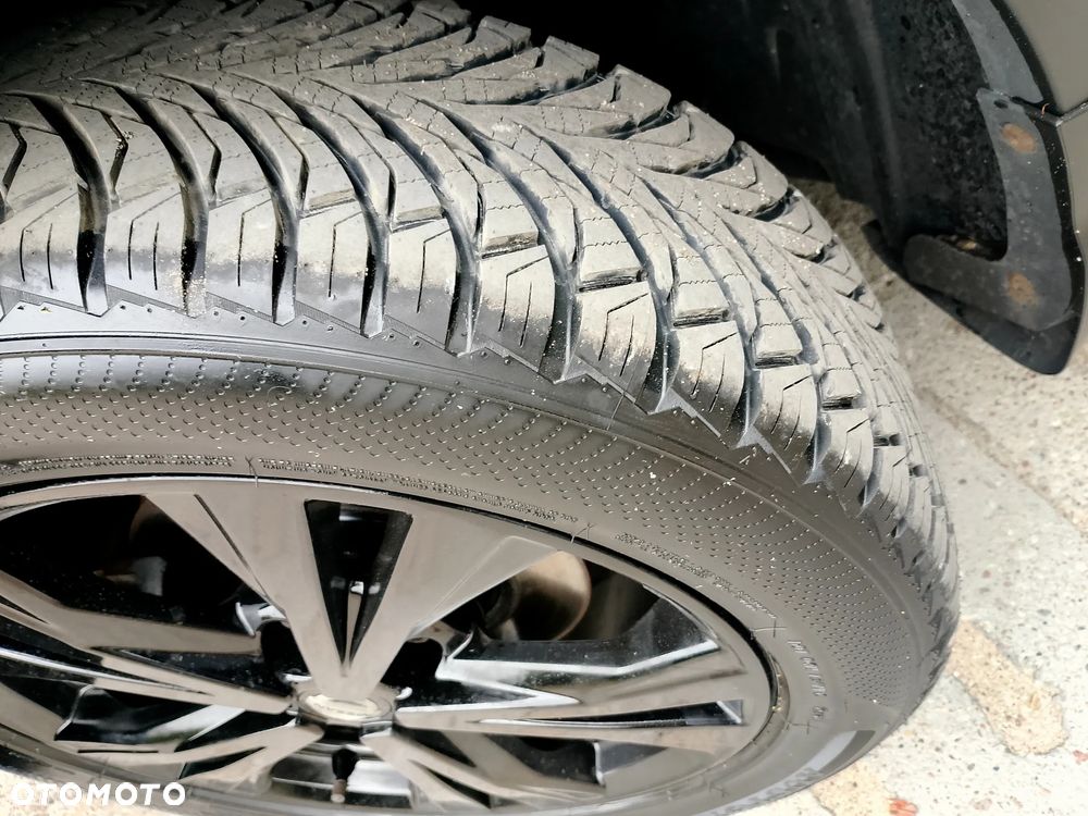 Nissan Qashqai 1.6 DCi Xtronic N-Connecta - 9