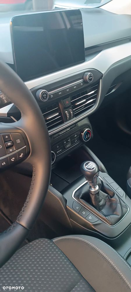 Ford Focus - 28