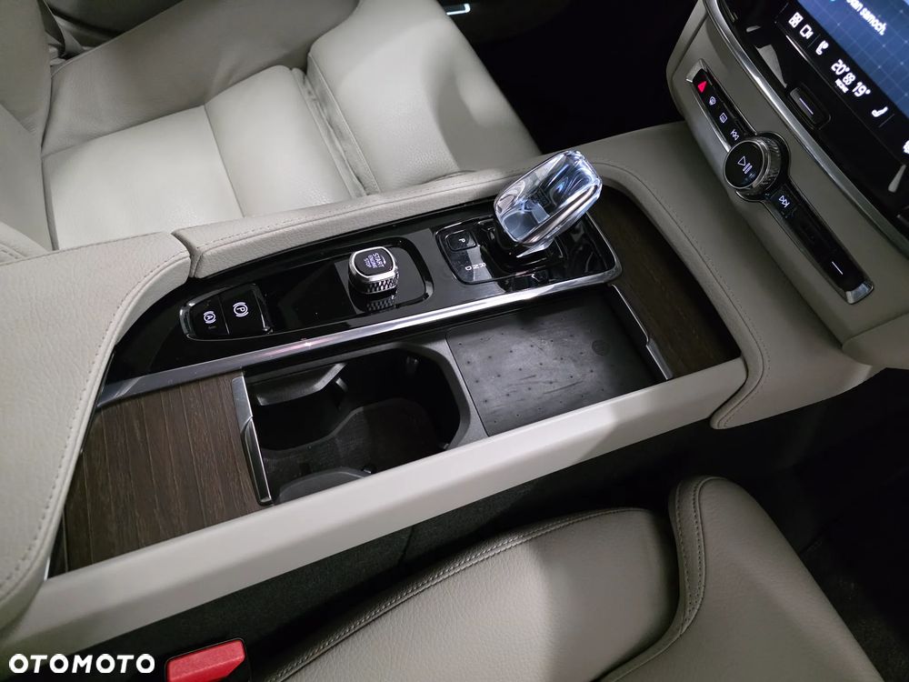 Volvo V90 D5 AWD Inscription - 19