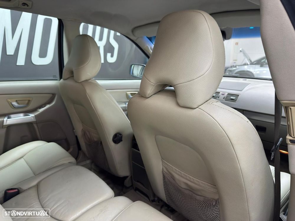 Volvo XC 90 2.4 D5 7L Nivel 3 Auto. - 22