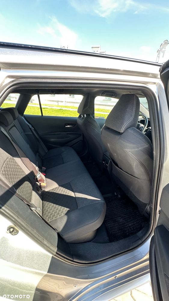 Toyota Corolla 2.0 Hybrid Comfort - 18
