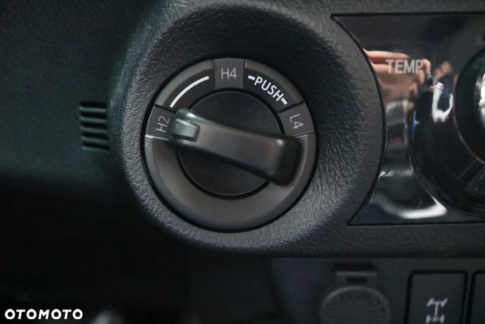 Toyota Hilux - 13