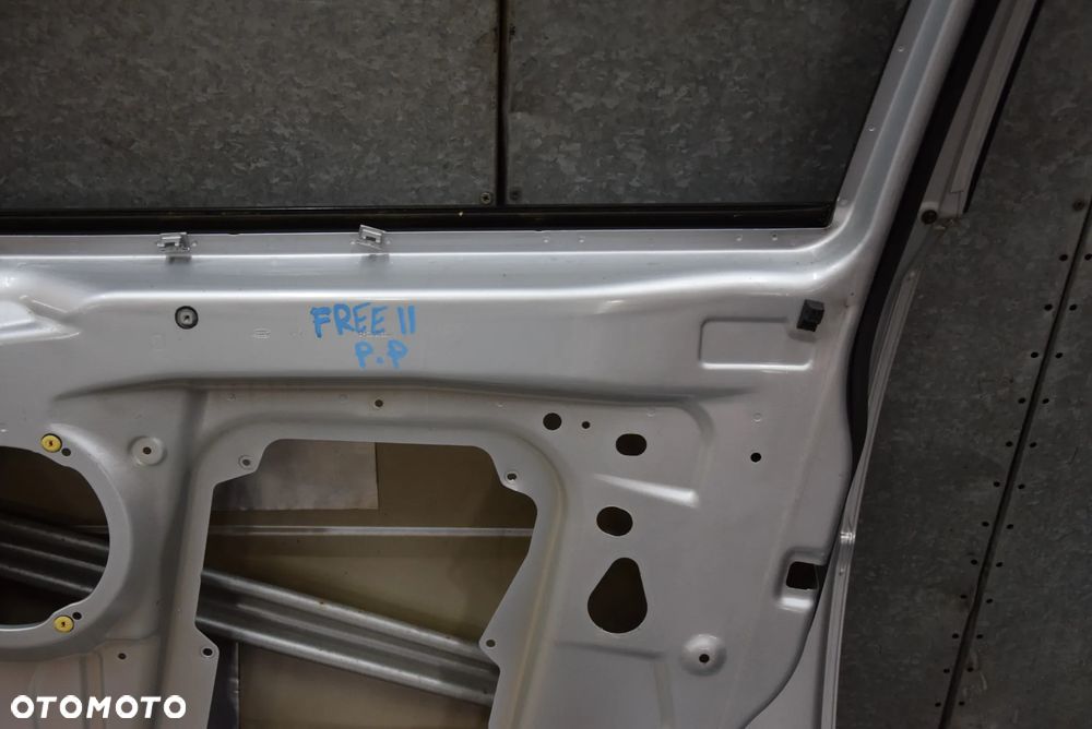 LAND ROVER FREELANDER II DRZWI PRAWE PRZÓD LISTWA - 17