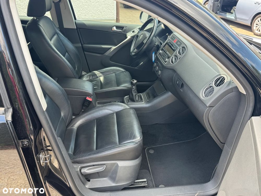 Volkswagen Tiguan 2.0 TDI DPF BlueMotion Technology Trend & Fun - 10