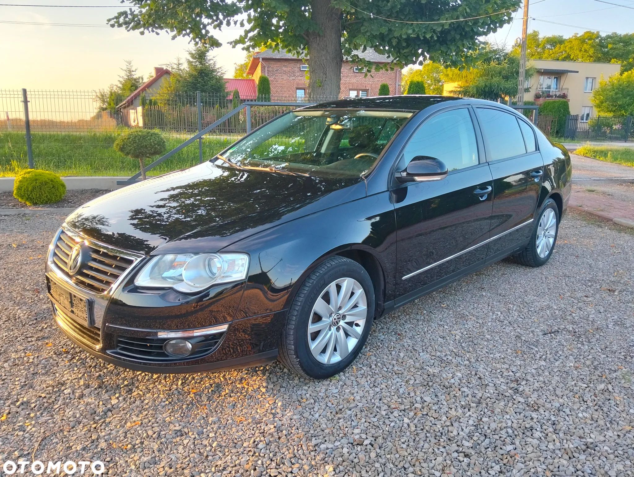 Volkswagen Passat 1.6 Trendline - 1