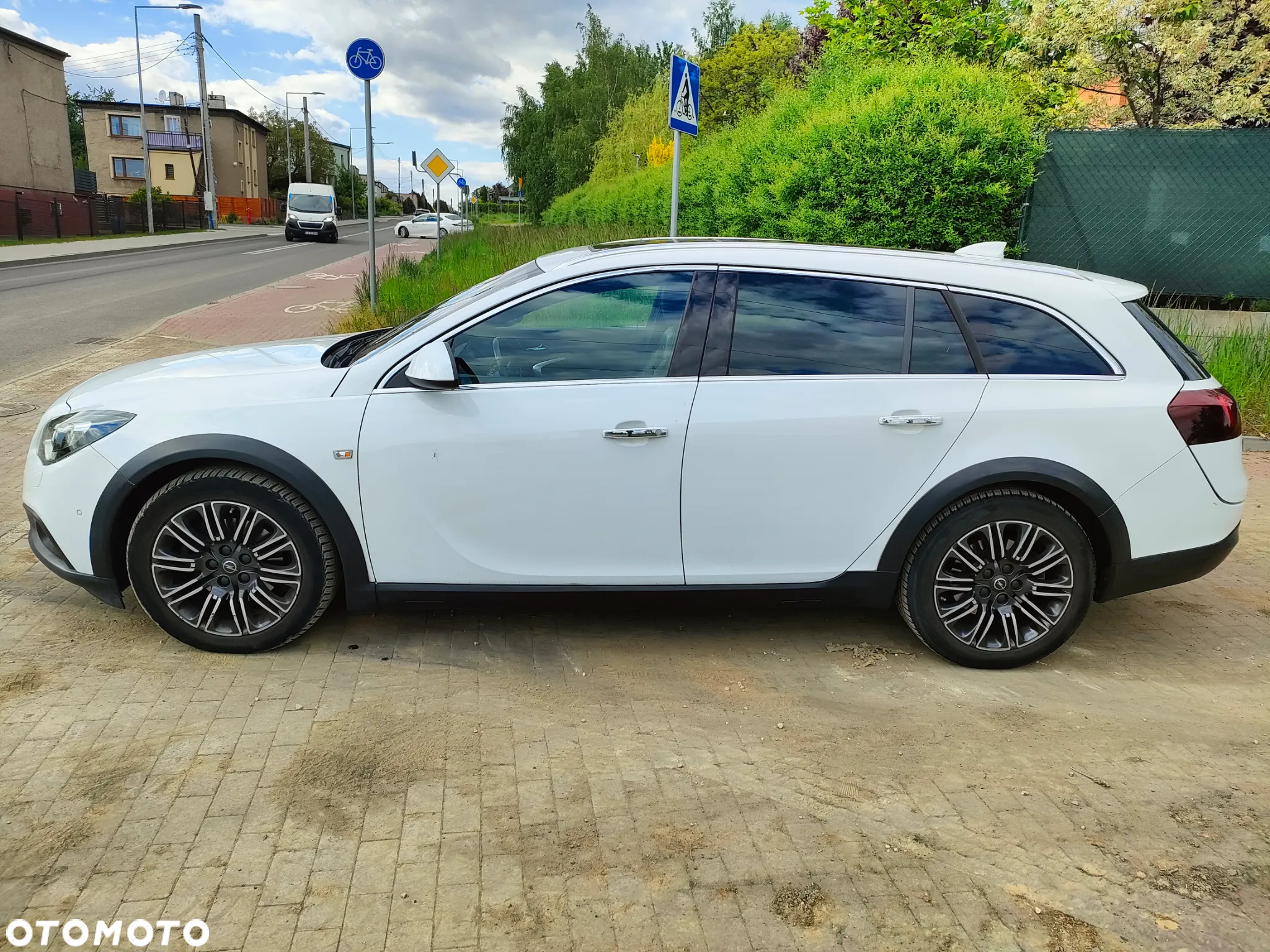 Opel Insignia Country Tourer 2.0 Diesel Exclusive - 2