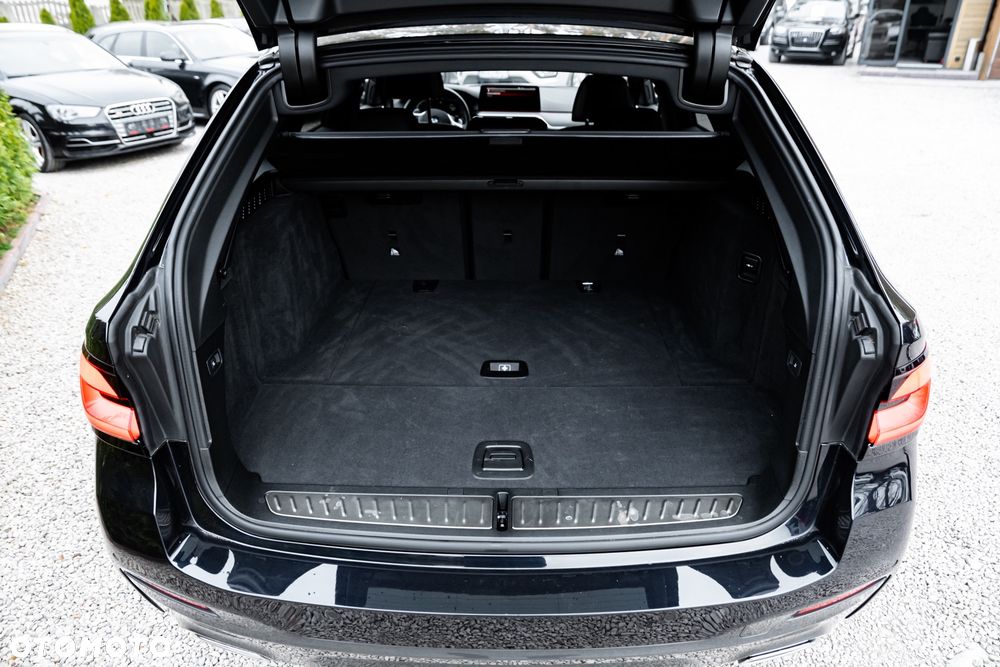 BMW Seria 5 520d M Sport - 14