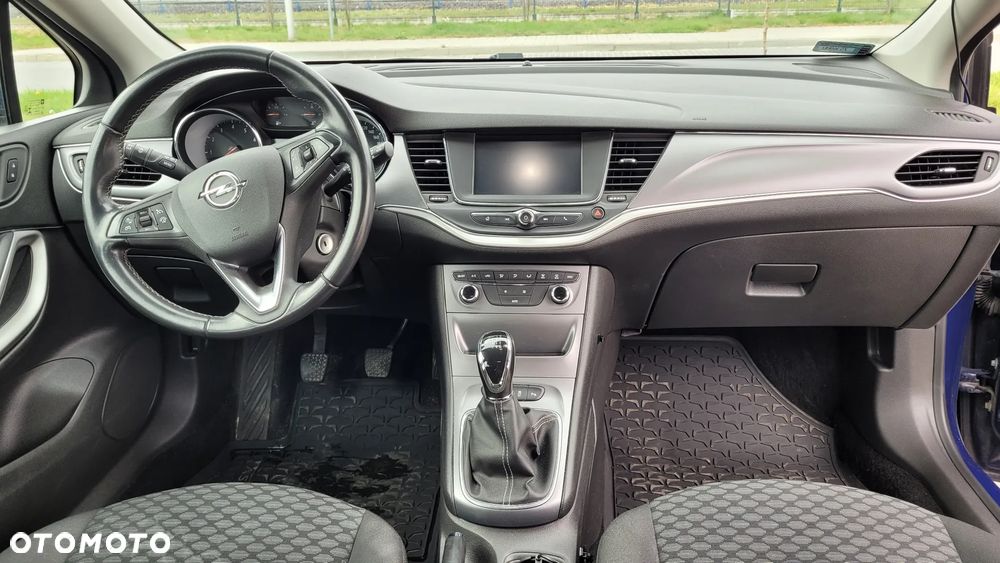 Opel Astra 1.4 T Enjoy - 10