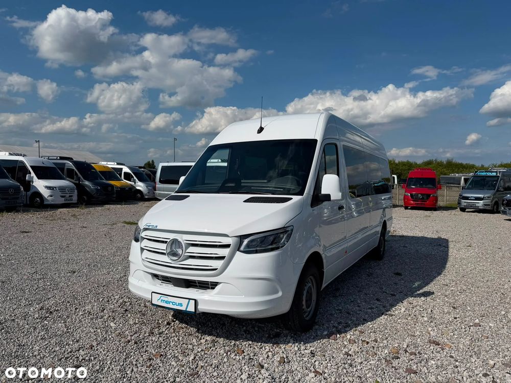 Mercedes-Benz Sprinter 317 - 12