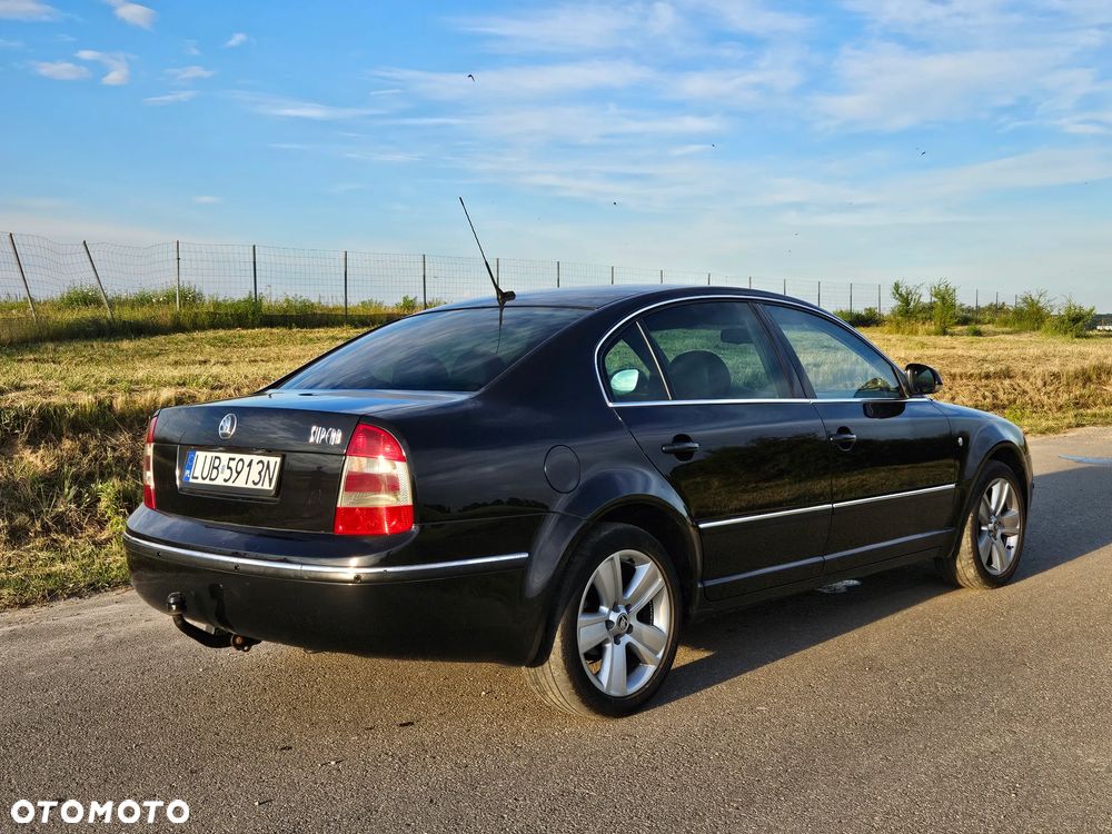 Skoda Superb 2.0 TDI DPF Elegance - 4