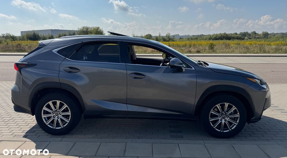 Lexus NX 300 - 12