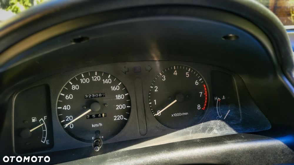 Toyota Corolla - 5