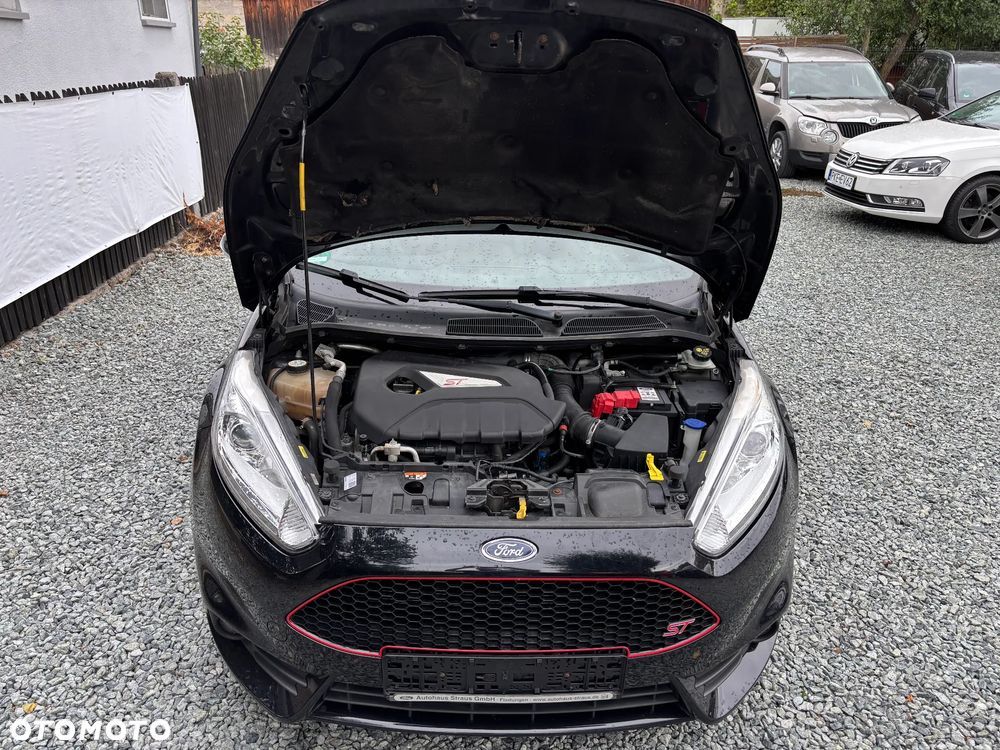 Ford Fiesta 1.6 EcoBoost ST - 25