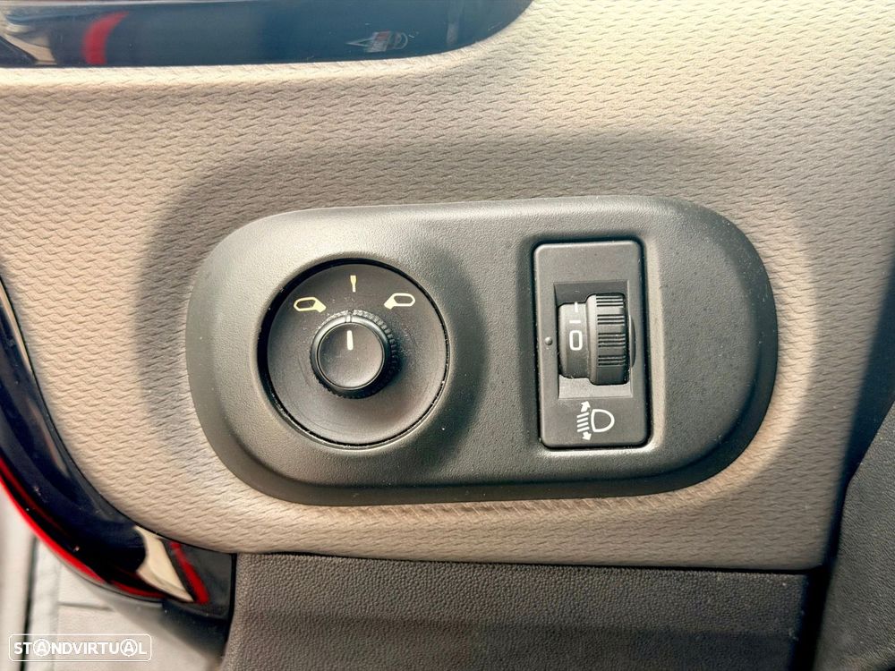 Citroën C4 Cactus - 19