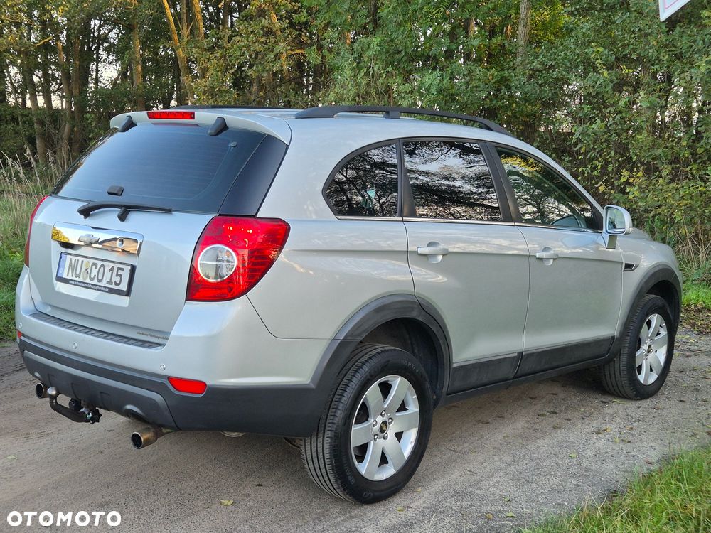 Chevrolet Captiva 2.4 2WD LT - 9