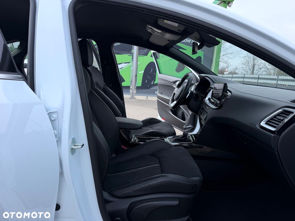 Kia ProCeed 1.5 T-GDI DCT7 OPF GT LINE - 36