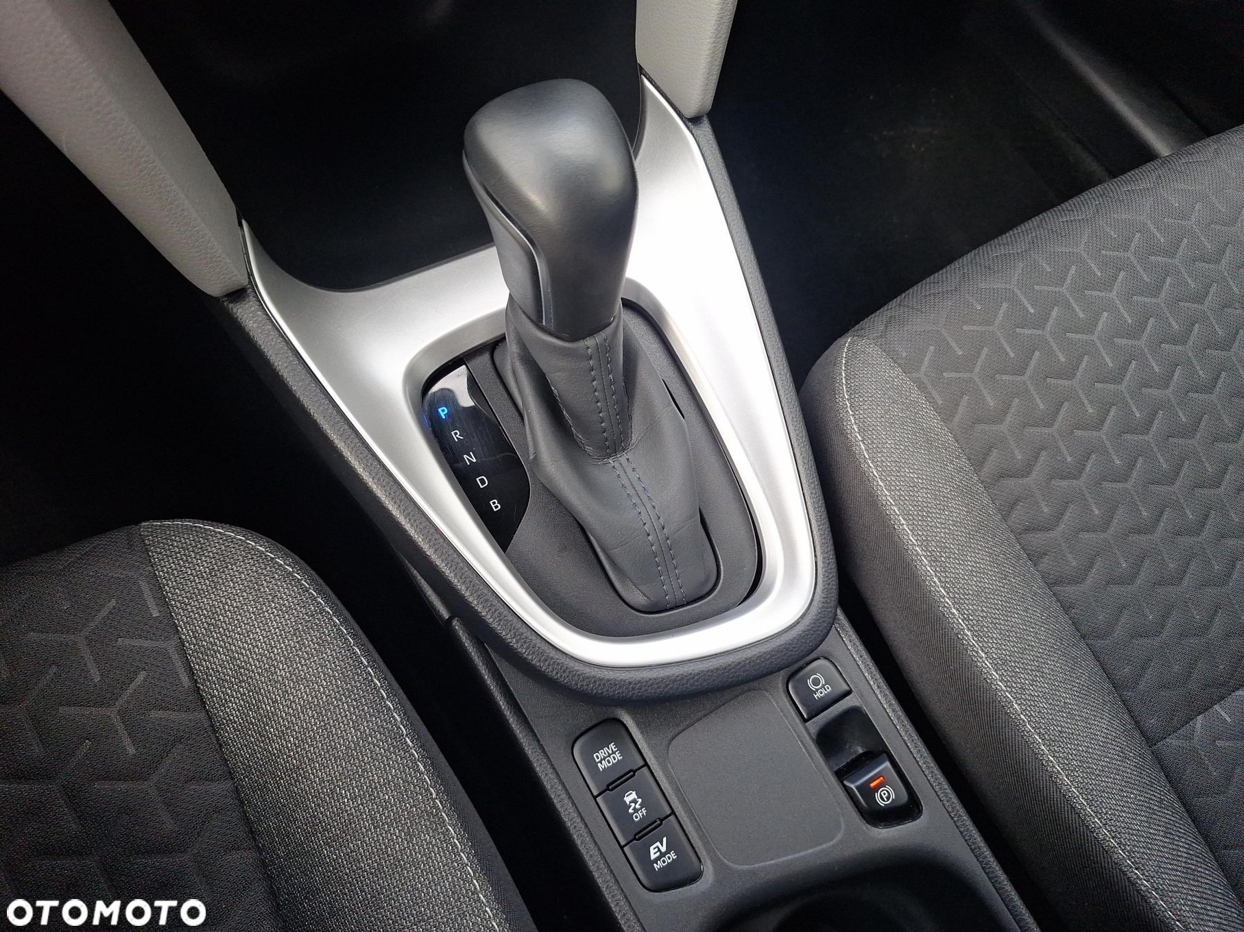 Toyota Yaris Cross Hybrid 1.5 Comfort - 20