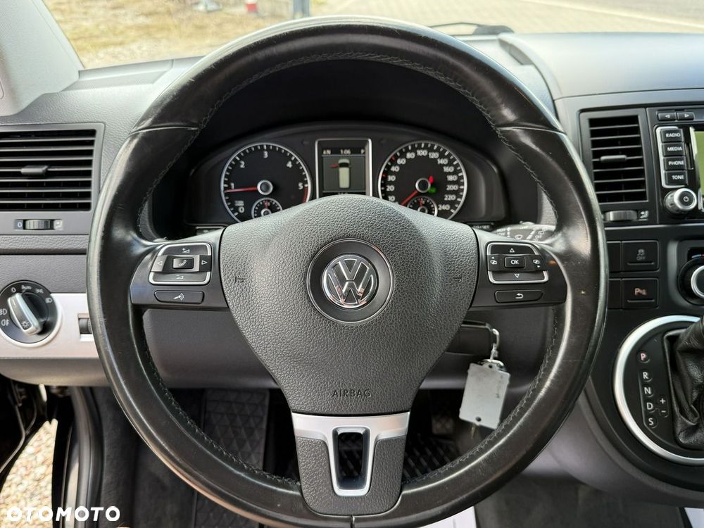 Volkswagen Multivan - 24